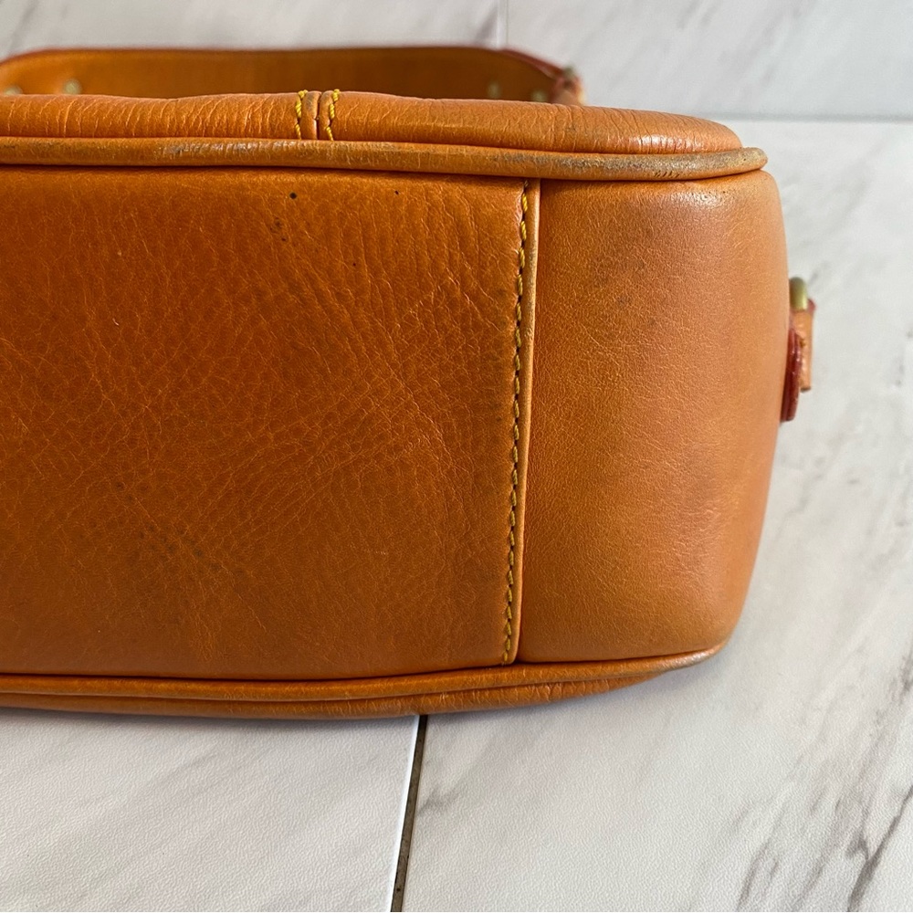 Tod’s hobo style purse all leather camel color - Picture 15 of 16